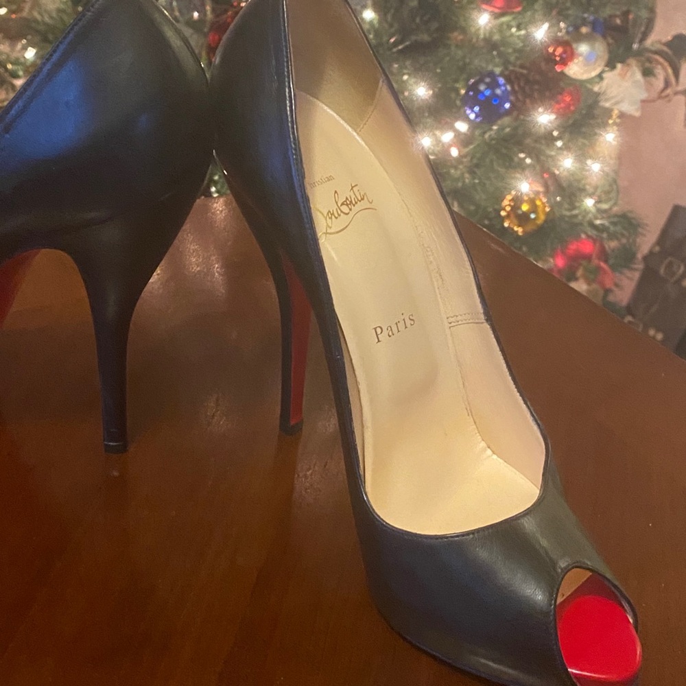 Heels - Picture 5 of 6